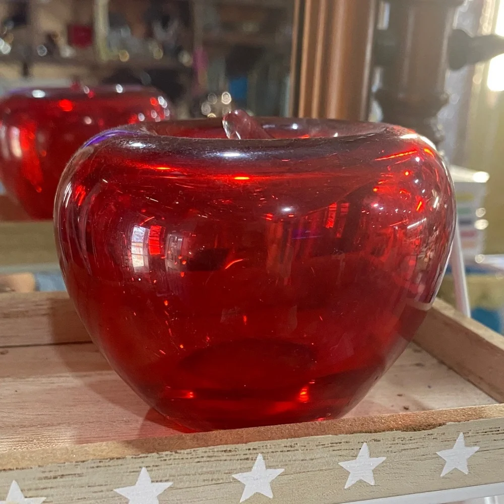 Red Glass Apple Paperweight 4 x 3 inch - Picture 1 of 4